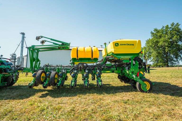 2022 JOHN DEERE 1775 NT PLANTER
