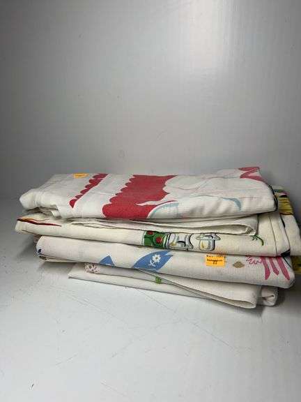 Assorted Vintage Linens