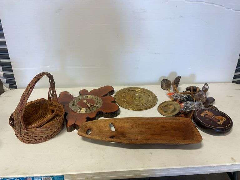 Decorative clock, baskets, and wooden pieces