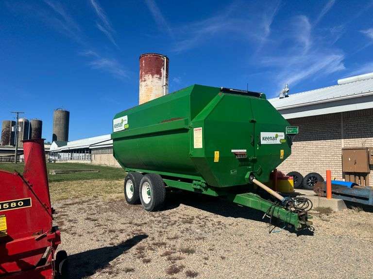 Keenan Klassik 200 feed mixer w/ digital scales