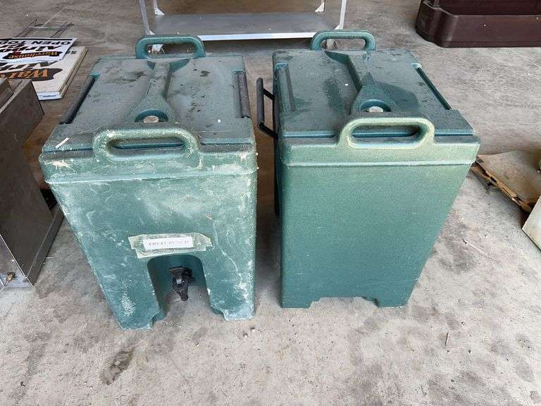 (2) Cambro Insulated Drink Dispensers