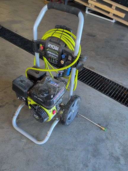 Ryobi 2900 PSI gas powered pressure washer - works