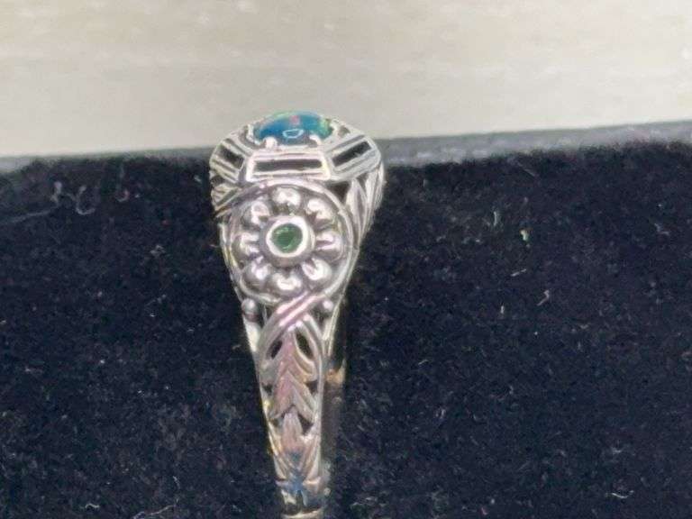 Gemstone Size 8 925
