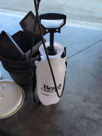 (2) 5 gallon buckets with lids, flower pots, sprayer, and hose nozzle