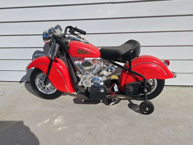 LITTLE VINTAGE INDIAN BATTERY OPERATED MOTOR CYCLE