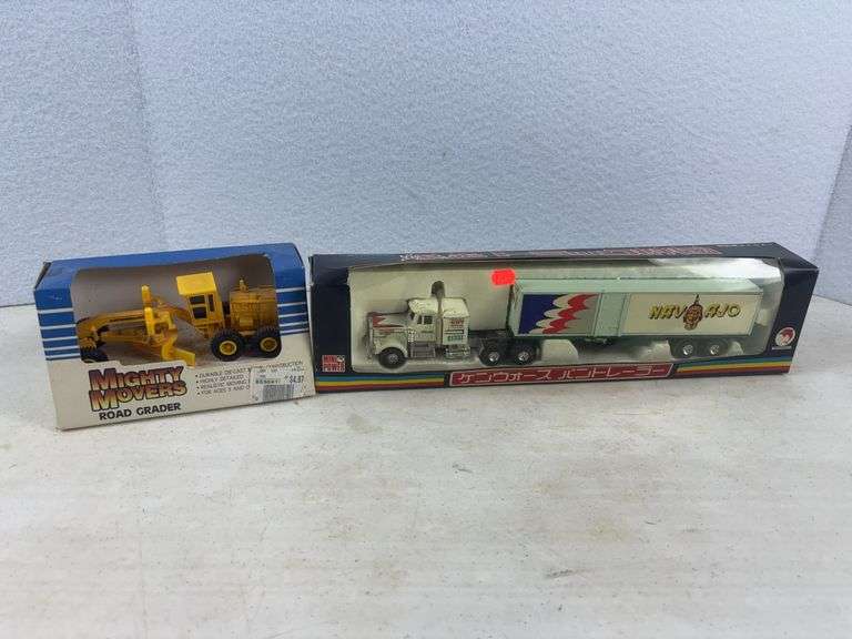 Navajo Semi , Mighty Mover Road Grader