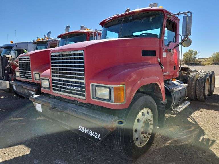 2008 Mack CHU613 Showing 52,690 mi, 9,101 hrs- runs