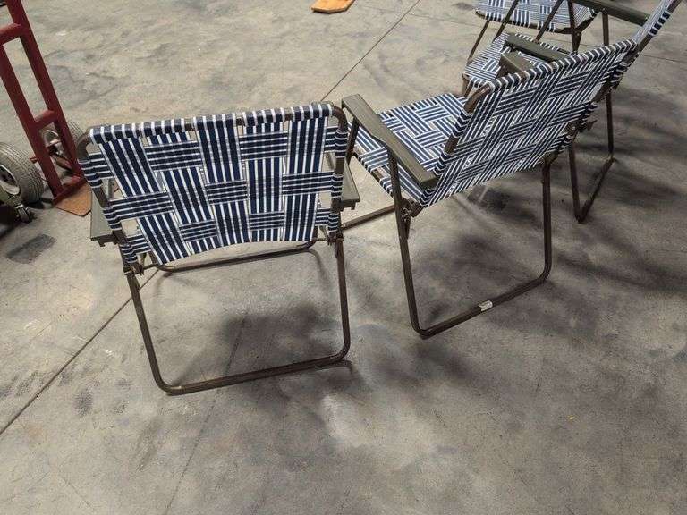 (4) matching outdoor folding chairs