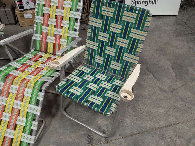 (5) outdoor/beach foldable chairs - dirty, some broken