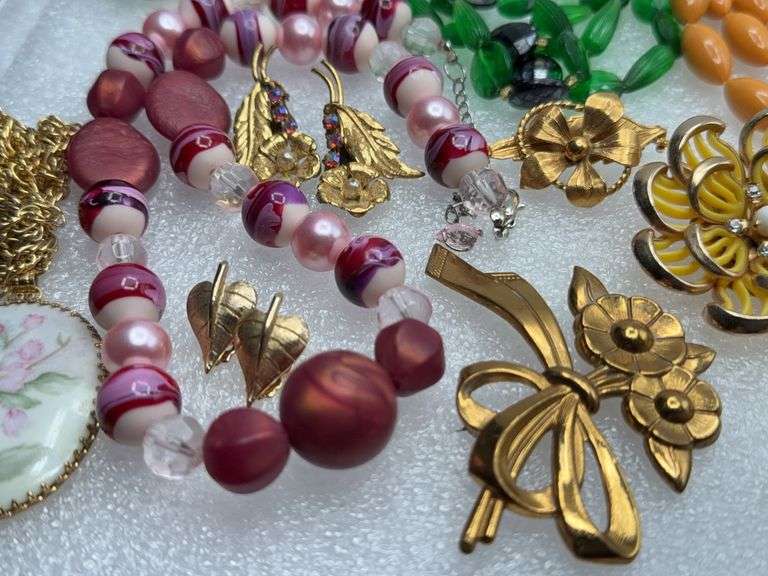 Assorted Jewelry