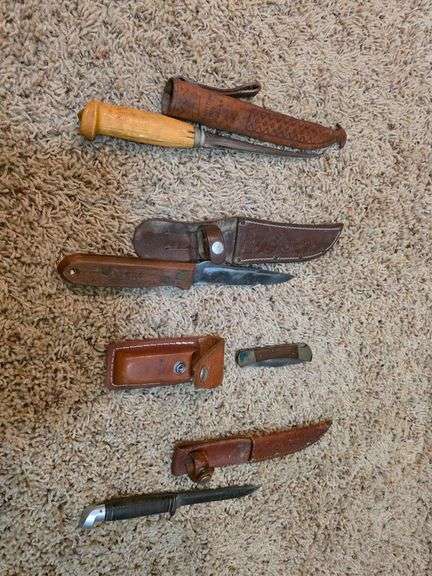 Knives w/Sheaths