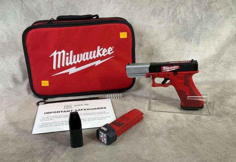 Glock 17 G3 Milwaukee 9MM serial #CDPA837