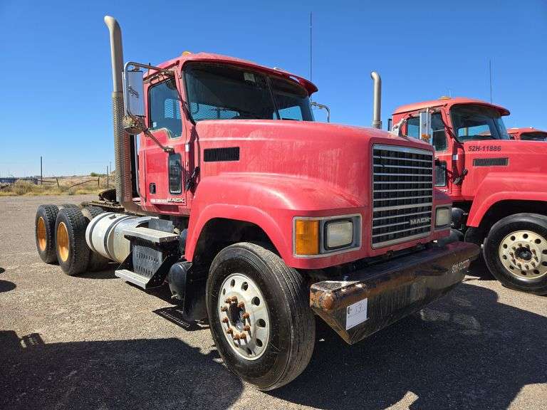 2012 Mack CHU613 Showing 28,633 mi, 14,581 hrs- runs