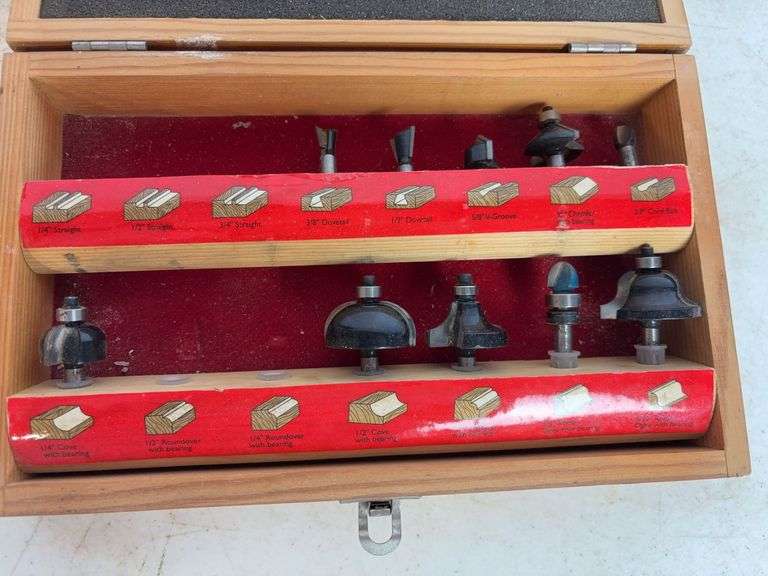 Craftsman jig saw, Black and Decker router, router bits, and trim router