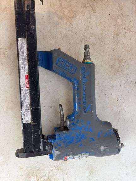 Senco staple gun and staples
