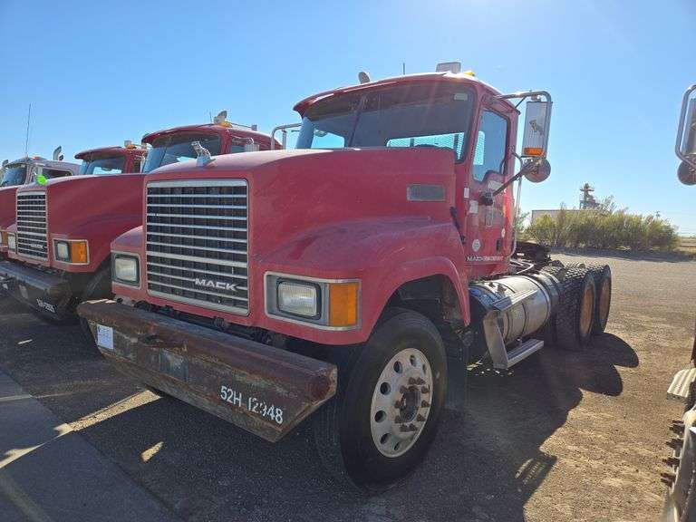 2012 Mack CHU613 Showing 43,966 mi, 10,831 hrs- runs
