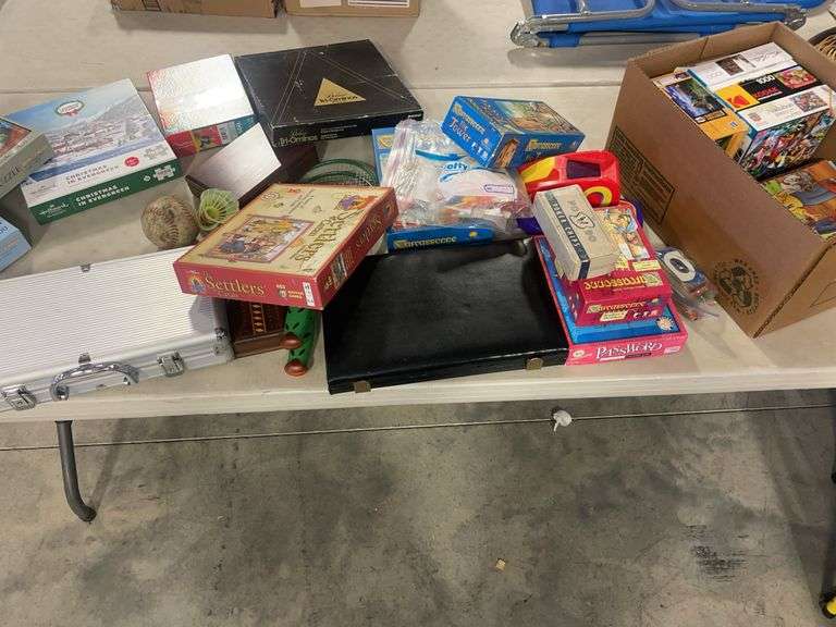 Assortment of puzzles, card and board games - see photos