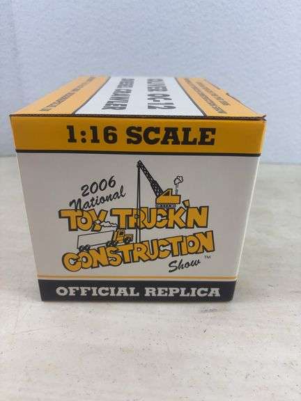 Oliver OC-12 Diesel Crawler 1:16 Scale