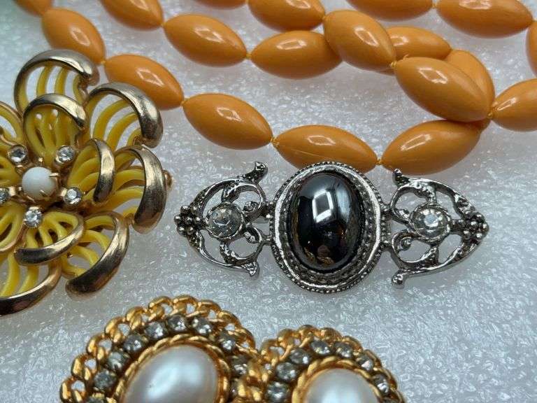 Assorted Jewelry
