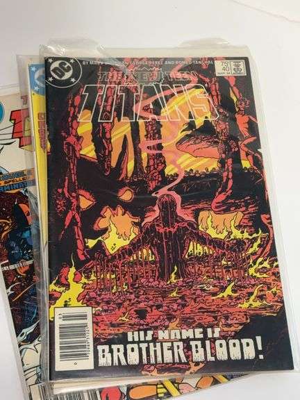 (13) The New Teen Titans Comics