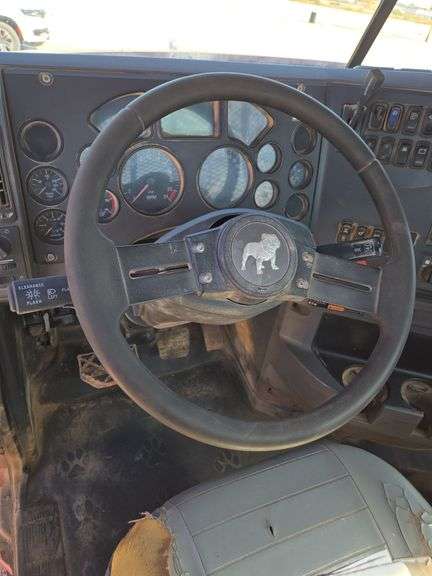 2012 Mack CHU613 Showing 25,006 mi, 12,910 hrs- runs