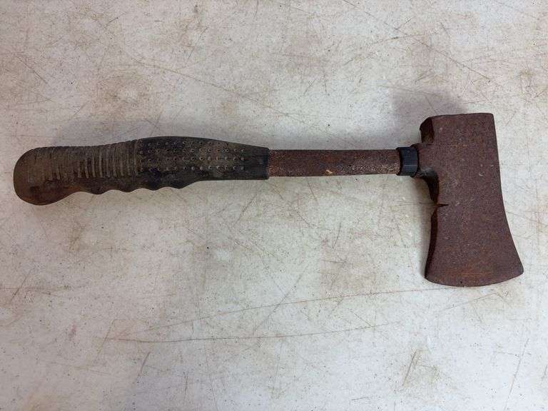 Axe and hatchet
