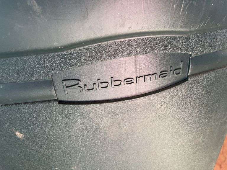 (2) Rubbermaid trash barrels w/ lids