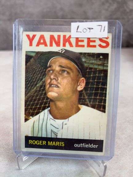 Roger Maris - 1964 Topps #225 EX+ - Ink Mark on Back