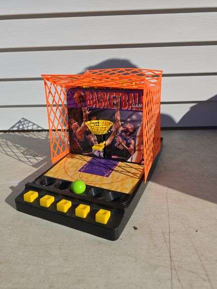 BASKETBALL TOY