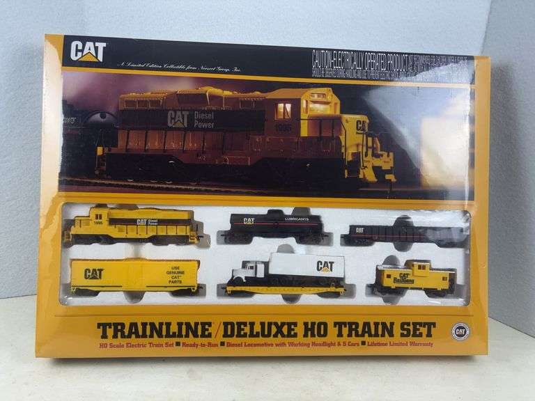 Walthers Caterpillar Trainline/Deluxe HO Train Set