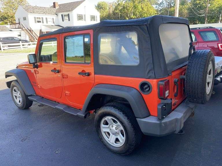 2015 Orange 4D Jeep Wrangler