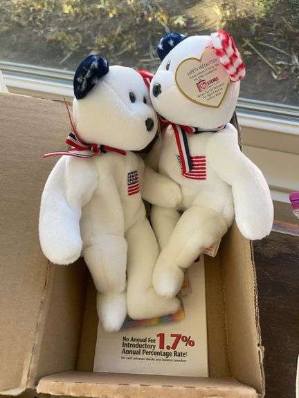 View master, beanie babies, tray & sewing organizers