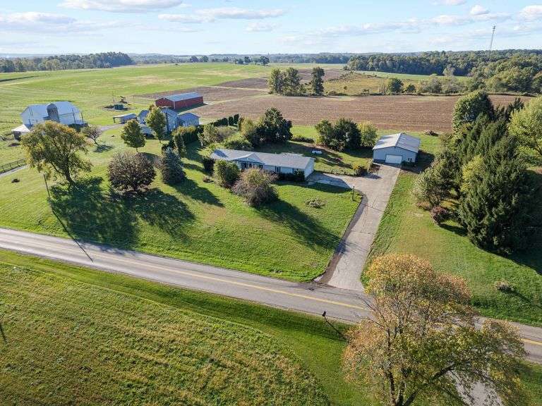 Spacious Ranch & Morton Bu...