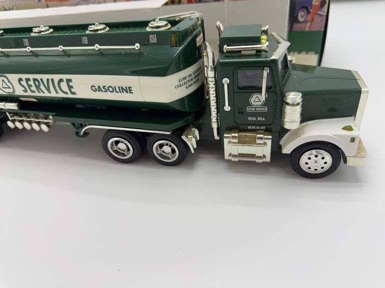 VINTAGE COLLECTABLE 1/32 TOY COIN BANK