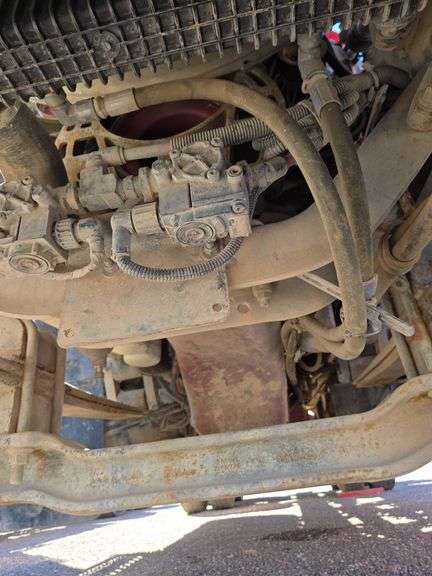 2012 Mack CHU613 Showing 25,006 mi, 12,910 hrs- runs