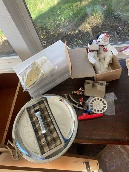 View master, beanie babies, tray & sewing organizers