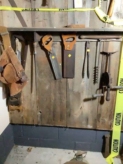 Leather nail apron, 2 meat saws, steel 2 small Mitre saws, side cut, breast drill, wooden handle aug