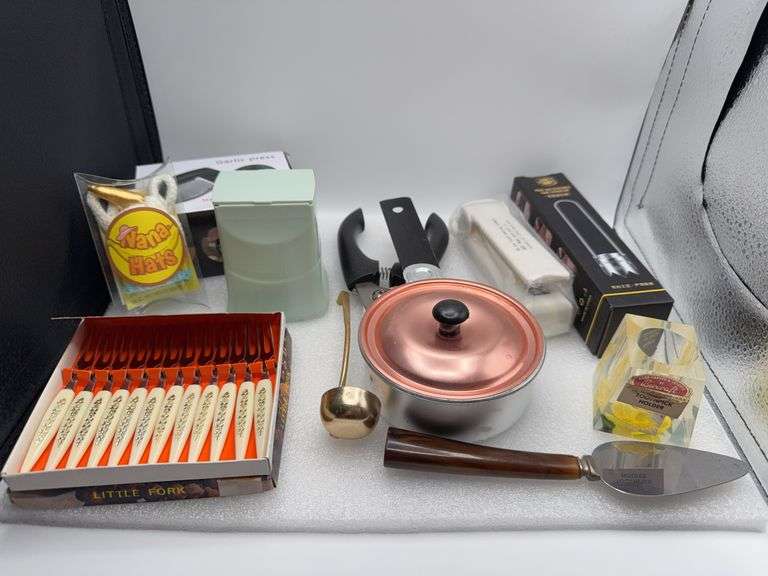 Kitchenware Assortment