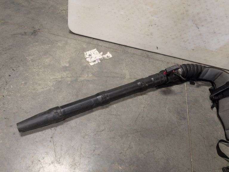 Craftsman 2-cycle 25cc backpack blower - works - shoulder strap ripped