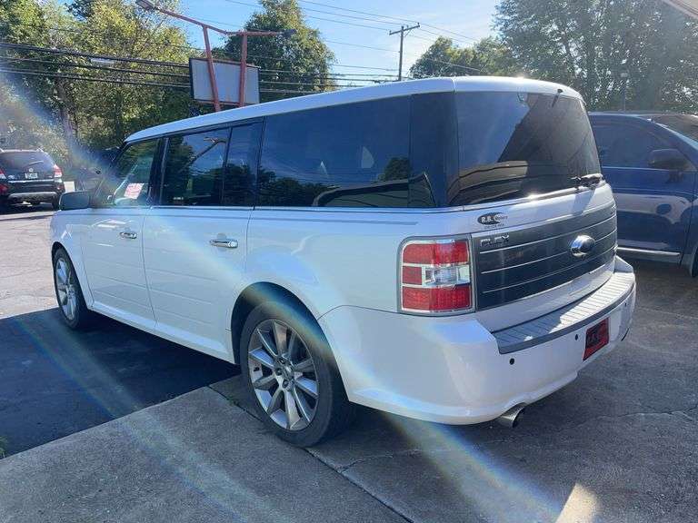 2010 Silver AWD Ford Flex