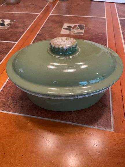 Hull casserole dish