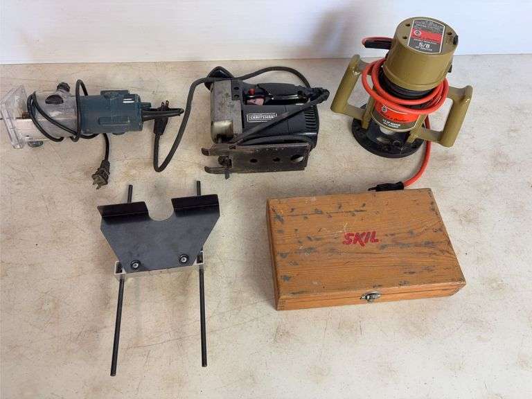 Craftsman jig saw, Black and Decker router, router bits, and trim router