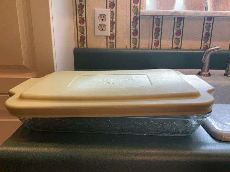 Princess House Casserole Dish with Lid