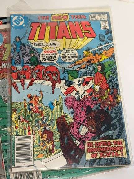(13) The New Teen Titans Comics