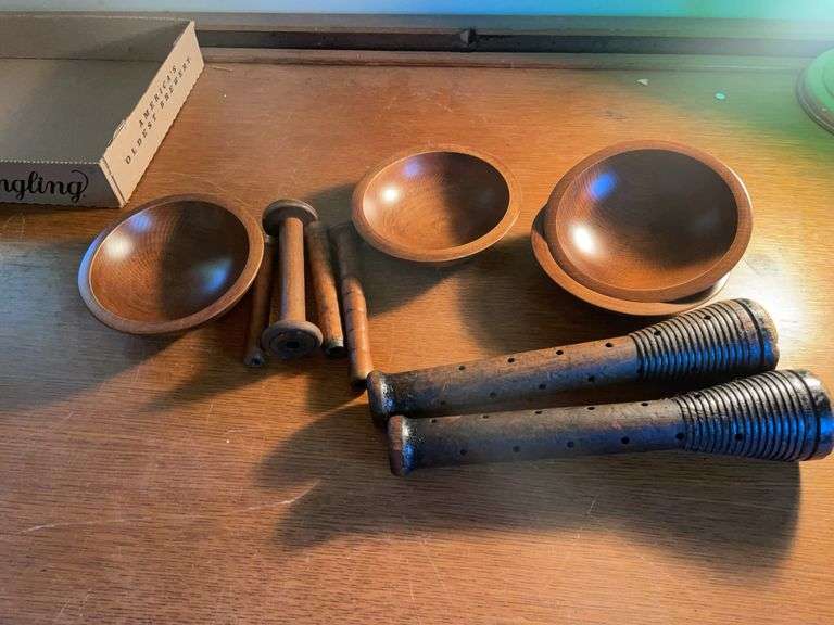 Vintage wooden spools and (4) small bowls