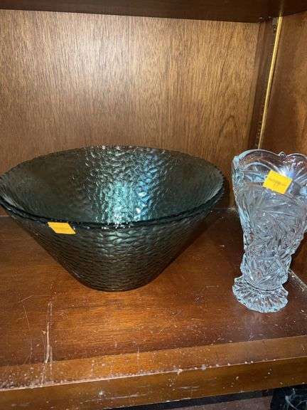 (2) Green Glass Textured Salad Bowls, Clear Glass Vase