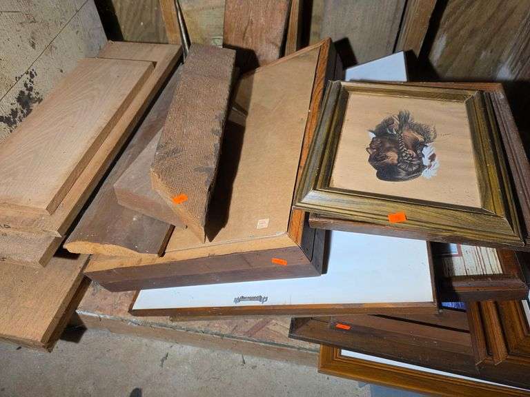 Picture frames & short pieces of lumber