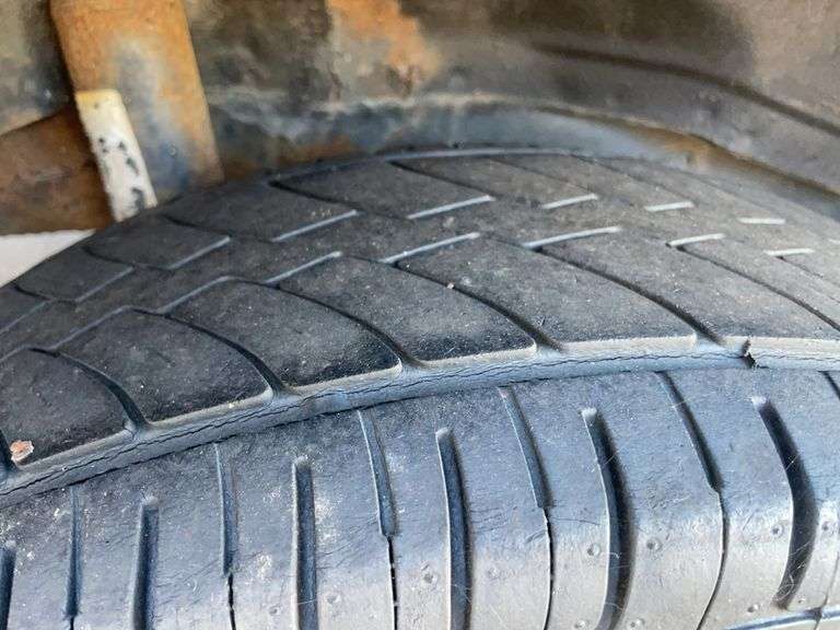 2010 Red Ford Escape SW