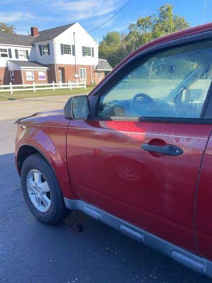 2010 Red Ford Escape SW