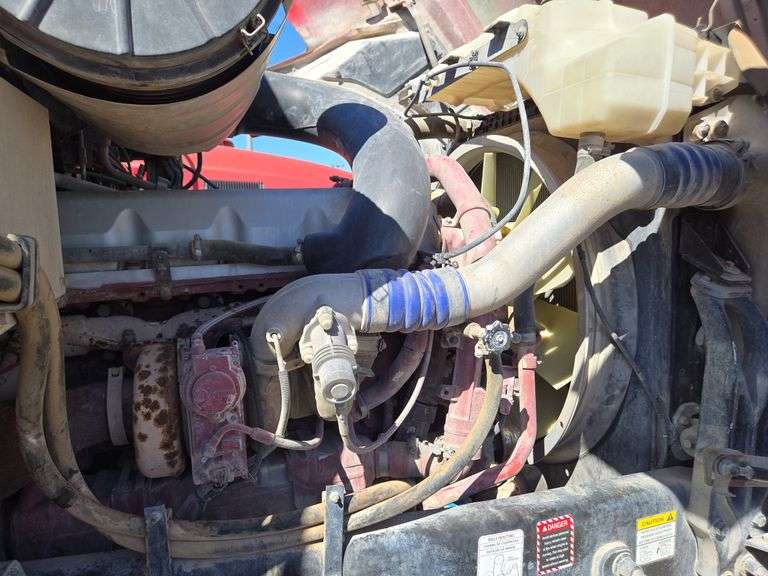 2012 Mack CHU613 Showing 25,006 mi, 12,910 hrs- runs